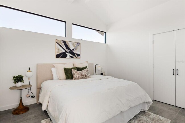 Building Photo - 870 Carver St