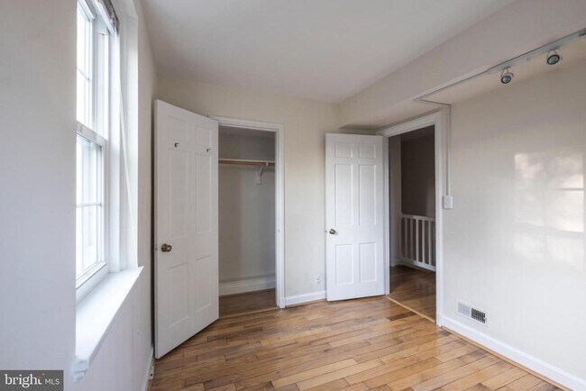 Building Photo - 4859 S 28th St