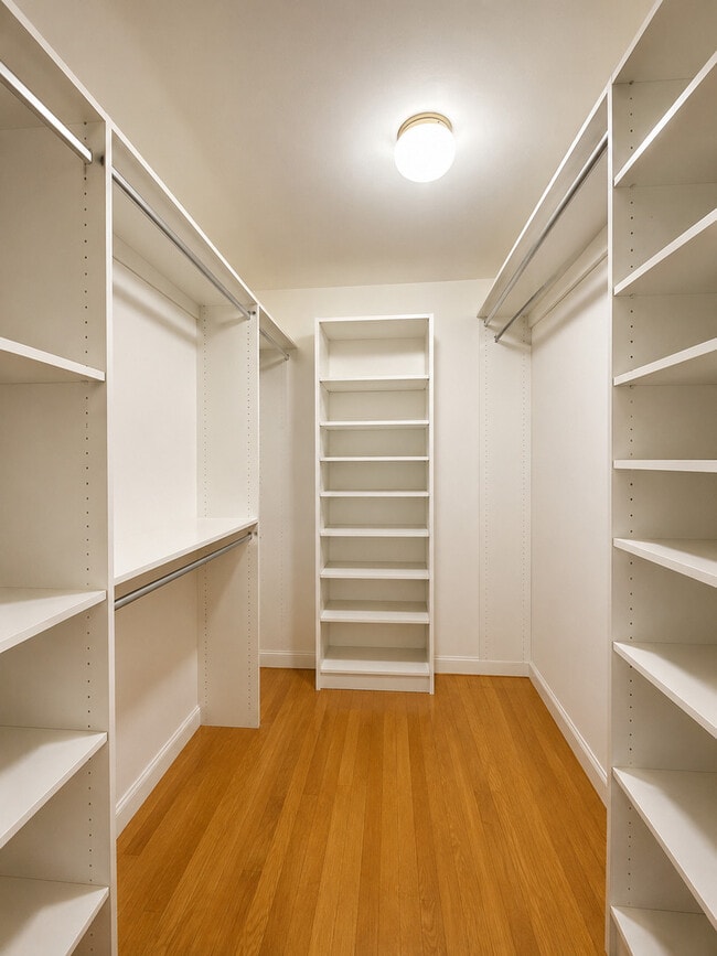 Building Photo - 991 Sweetflower Dr