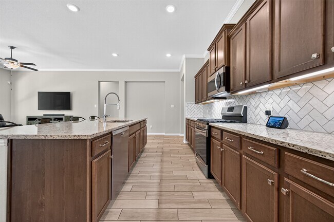 Building Photo - 4550 Shallow Ember Dr