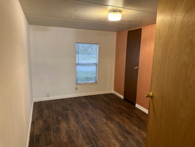 Building Photo - 3918 Young Rd