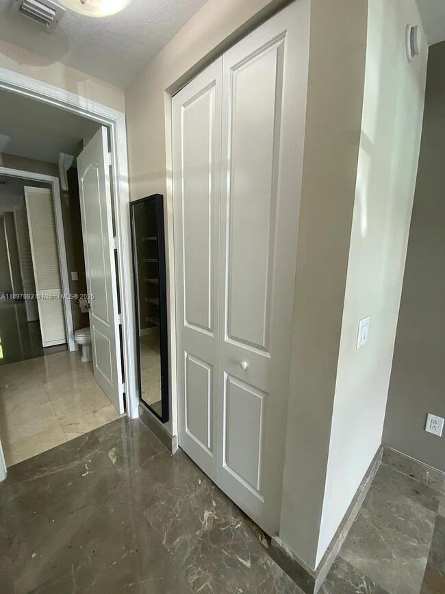 Building Photo - 1344 SW 2nd Ct