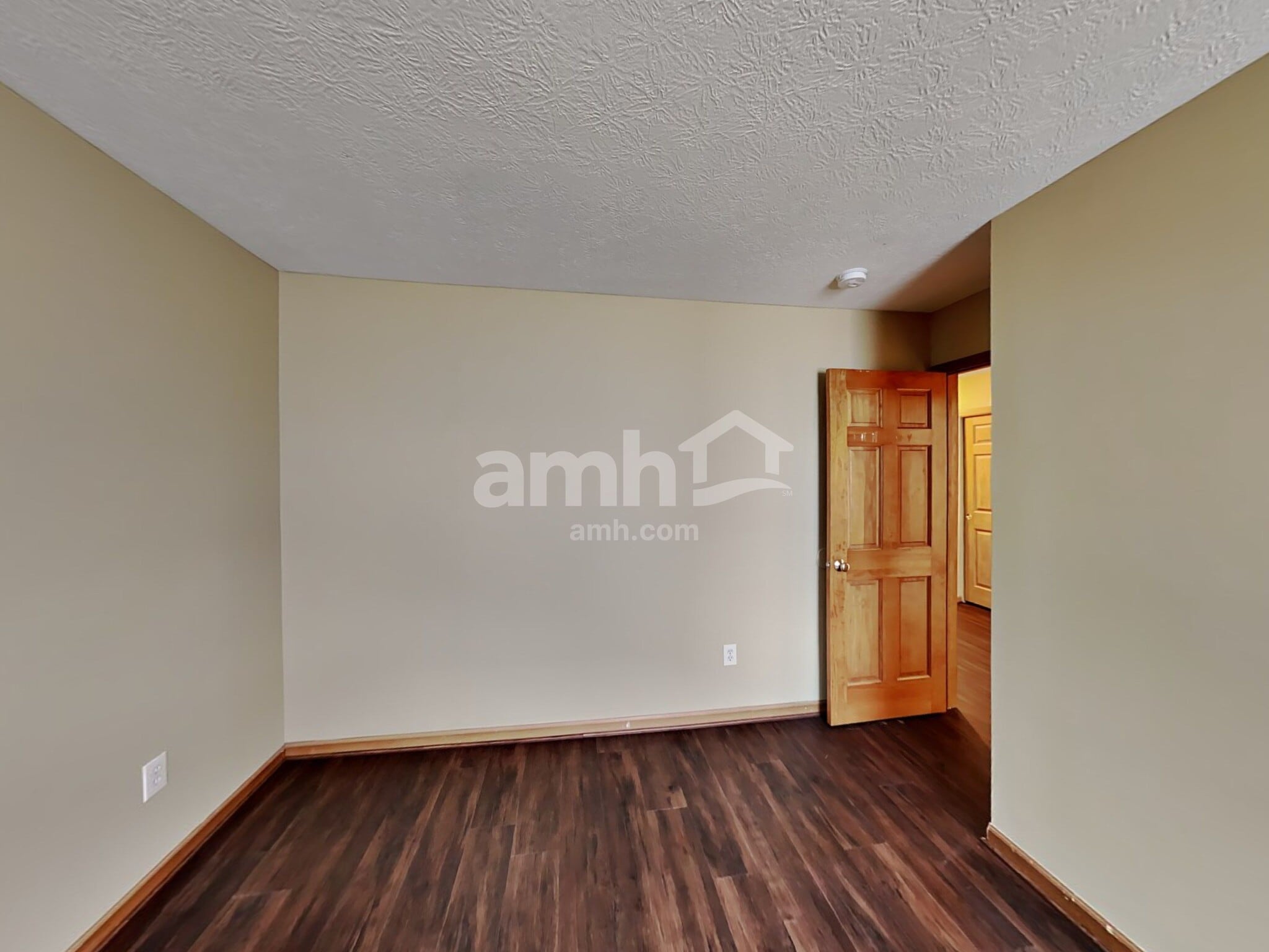 Building Photo - 6909 Spring Bloom Dr