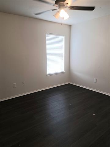 Building Photo - 400 Angler Dr