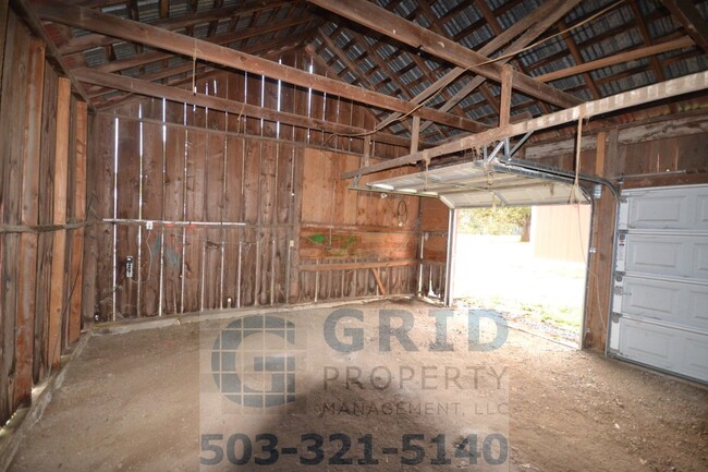 Building Photo - 3 Bedroom, 2 Bath Home Available - Amity, ...