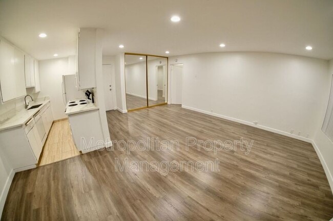 Building Photo - 4600 Lamont St