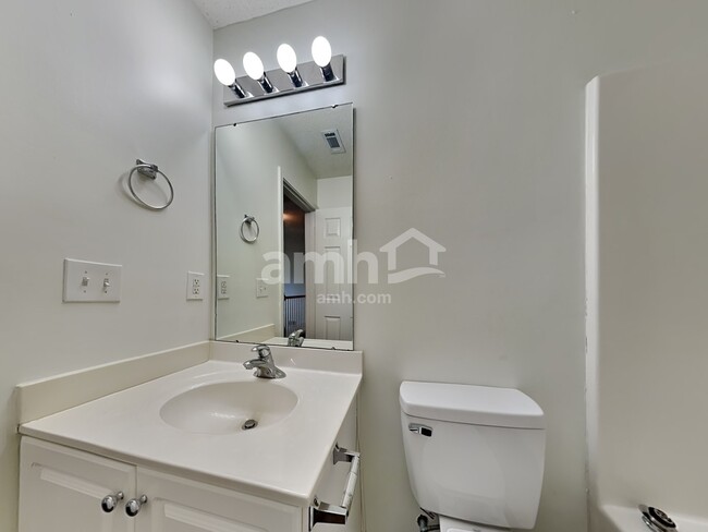 Building Photo - 101 Birkhall Cir
