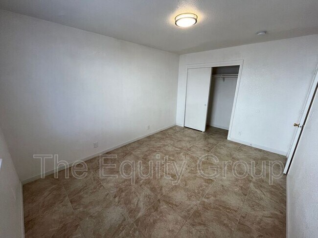 Building Photo - 3510 E Roosevelt Ave