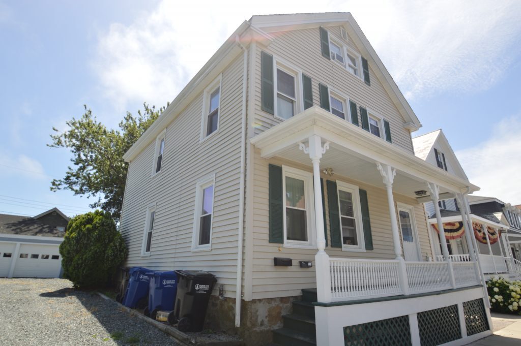 Building Photo - 19 Dixon St