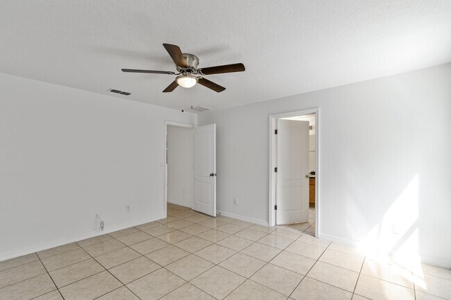 Building Photo - 108 Sundown Ct