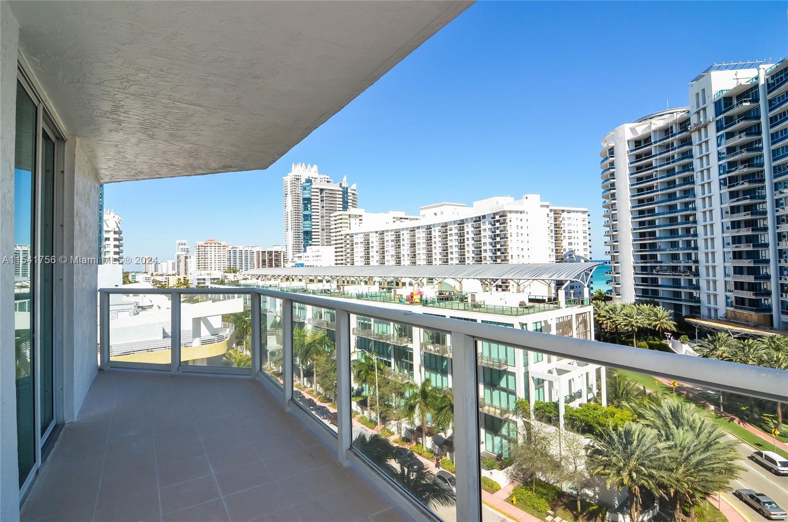 Building Photo - 5900 Collins Ave