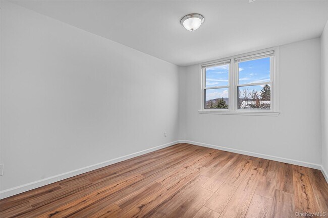 Building Photo - 917 Parkway Pl