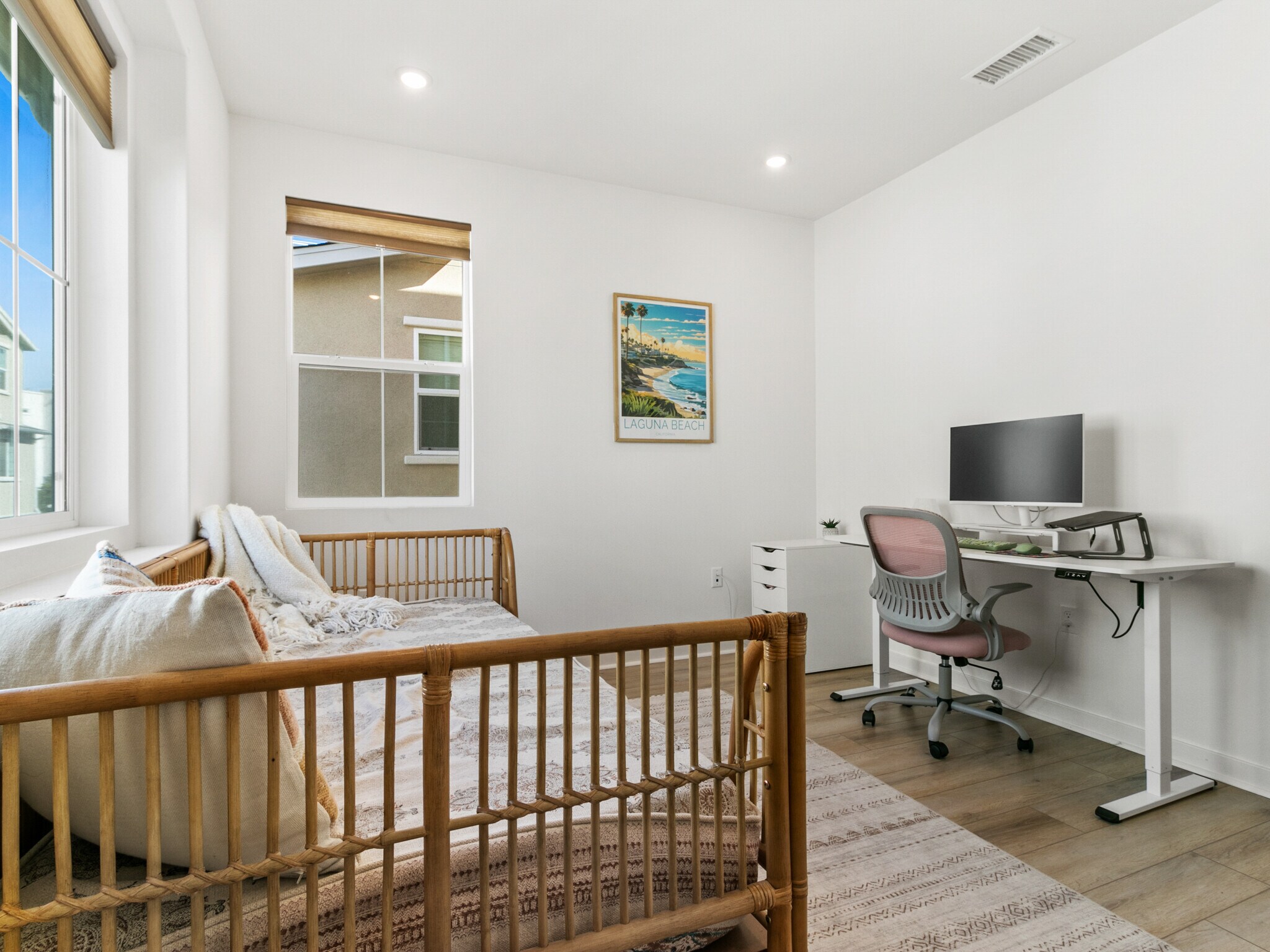 Guest room 2 / office - 1191 Grassland Rd