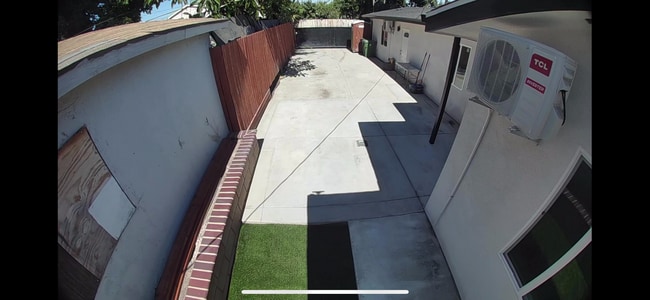 Building Photo - 10820 Croesus Ave