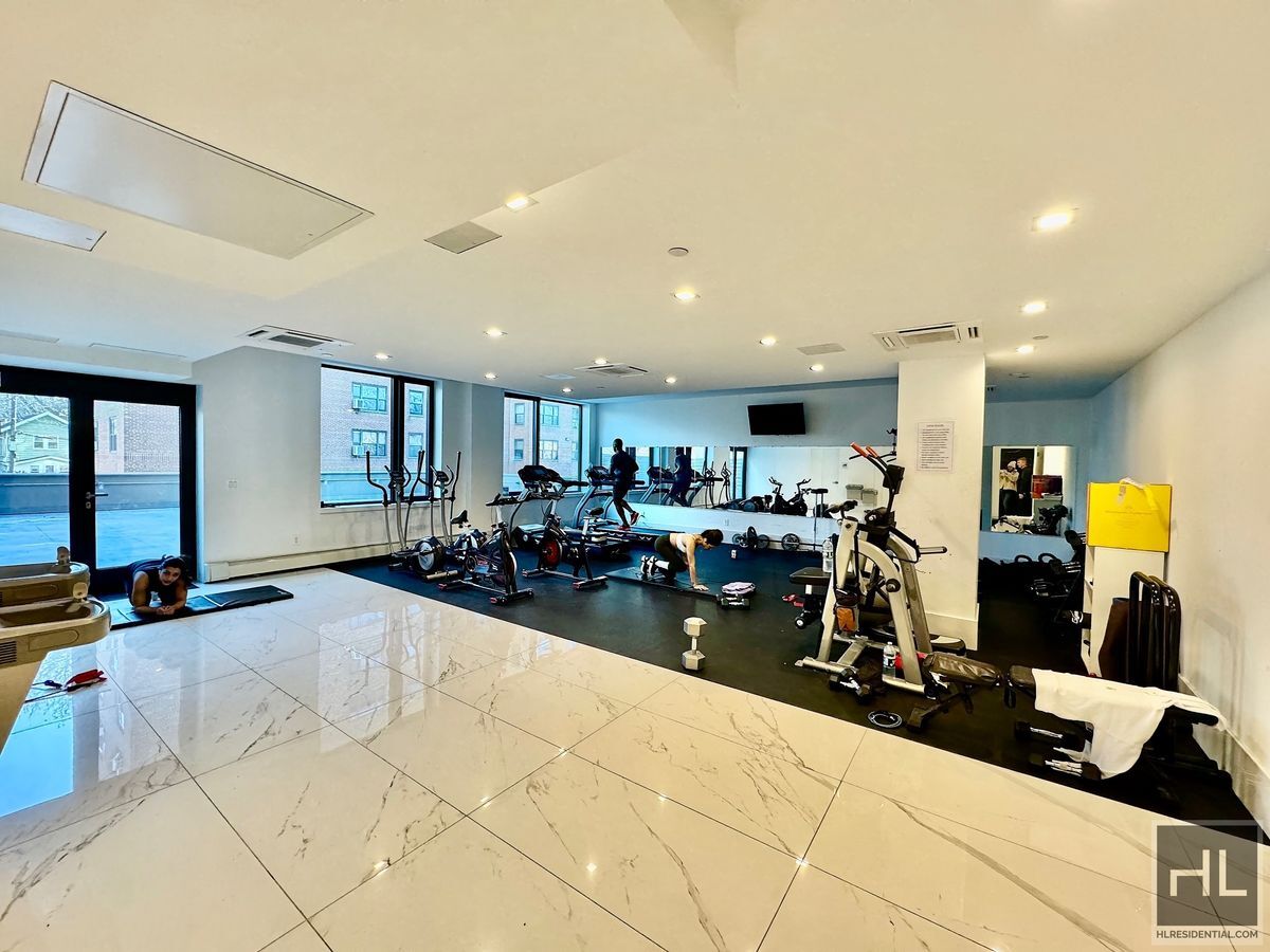 Building Photo - Stunning 1 bedroom in Riverdale