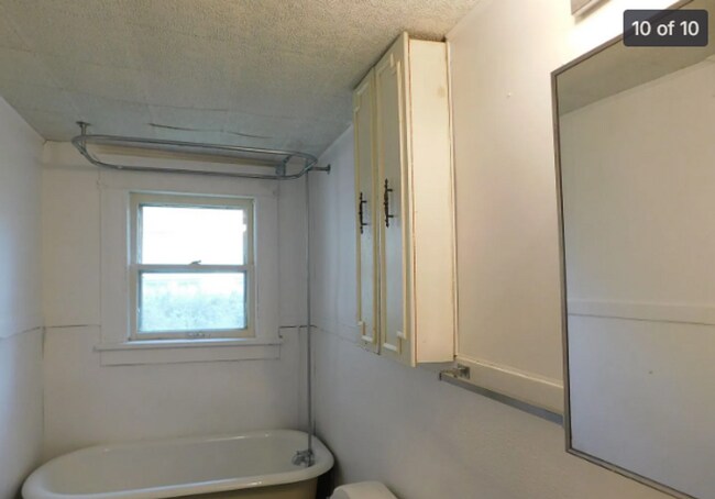 Building Photo - 316 S Taylor St