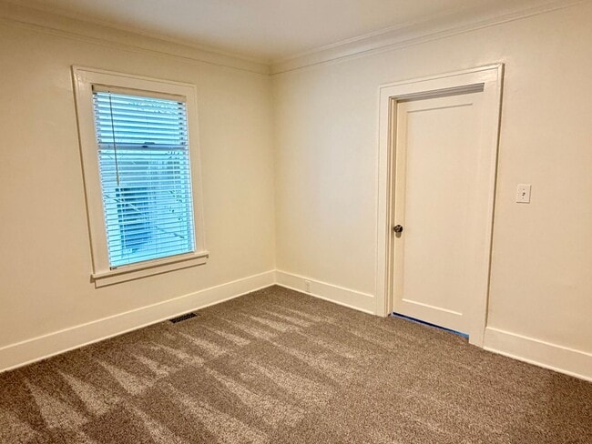 Building Photo - FORD DUPLEX