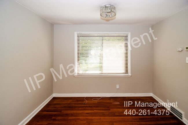 Building Photo - 5179 Homewood Ave
