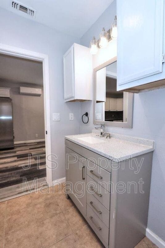 Building Photo - 3808 38th St