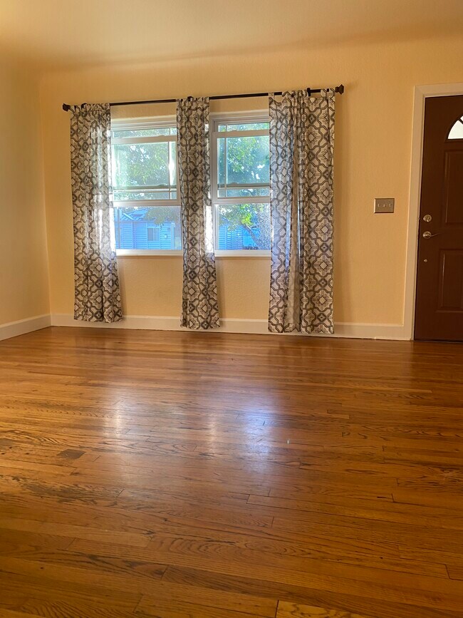 Building Photo - 5110 Clay St