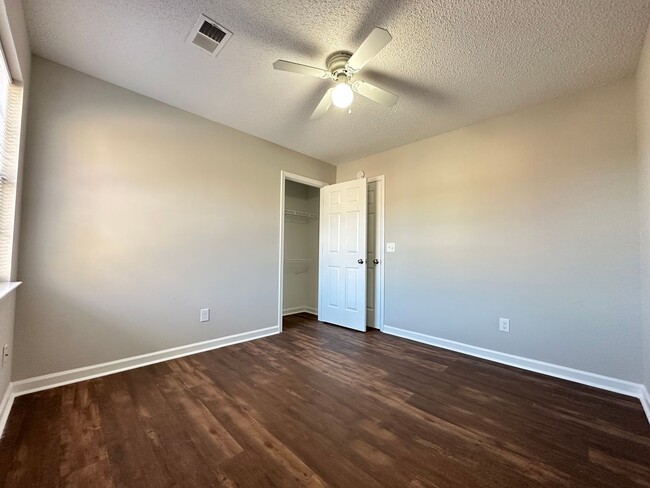 Building Photo - Townhome for rent in Alabaster