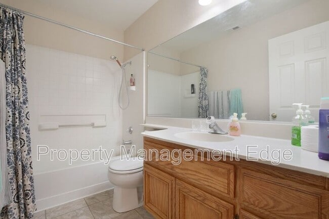 Building Photo - 8543 Yarrow Ln