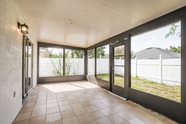 Building Photo - 10733 Brown Trout Cir