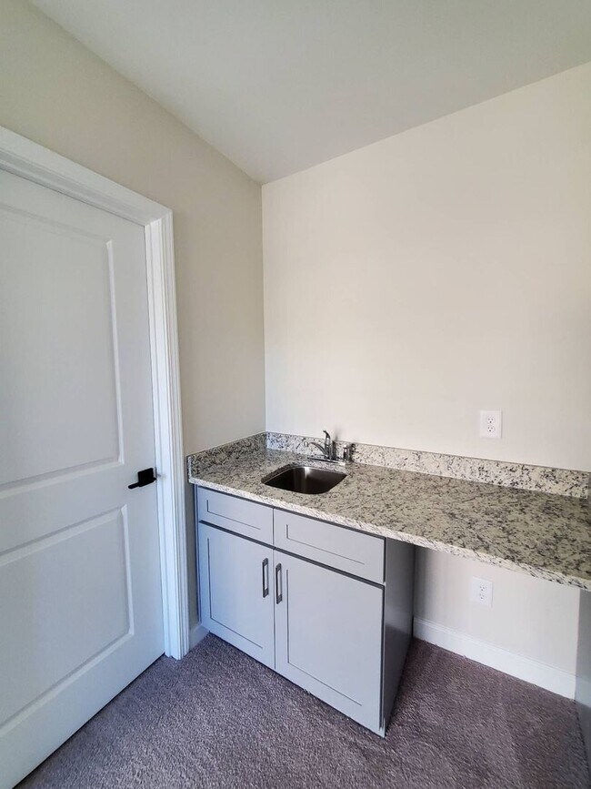 Building Photo - BRAND NEW TOWNHOMES AVALIABLE NOW