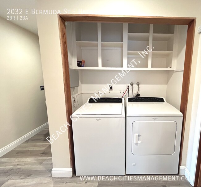 Building Photo - 2032 E Bermuda St