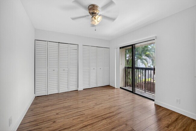 Building Photo - 3579 Cocoplum Cir
