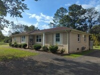 Building Photo - Hixson Duplex