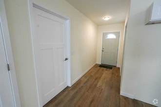 Building Photo - 713 Salsbery Cir