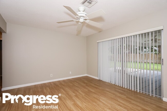 Building Photo - 12695 Westport Cir
