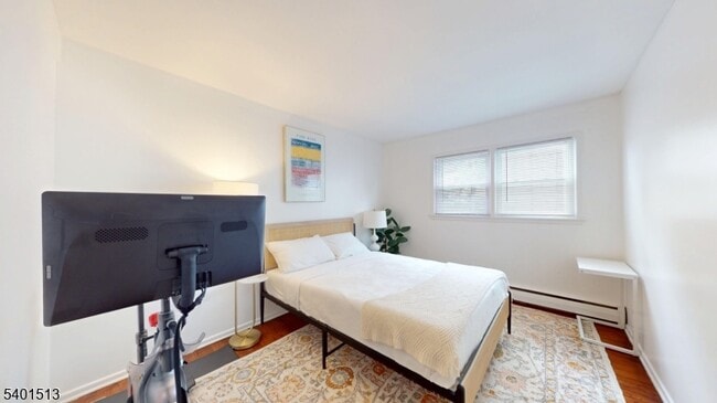 Building Photo - 121 3rd St