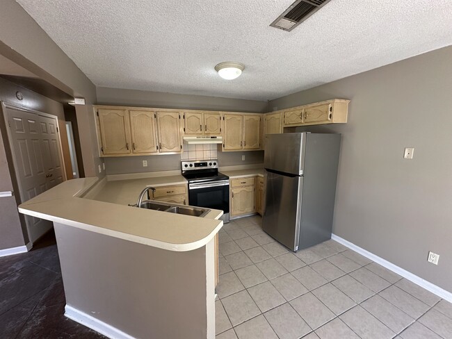 Building Photo - 5534 Lacey Cove