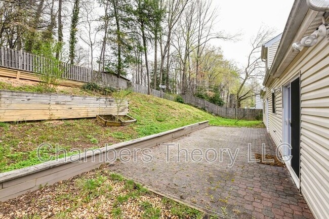 Building Photo - 8834 Sweet Gum Pl