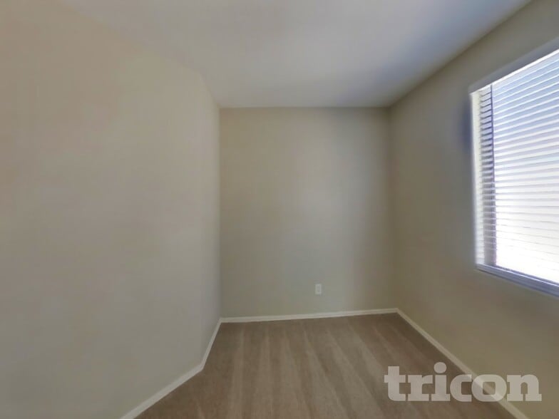 Building Photo - 12566 W Monterey Way