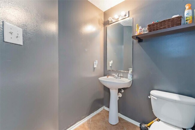 Building Photo - 4439 Plumeria Ave