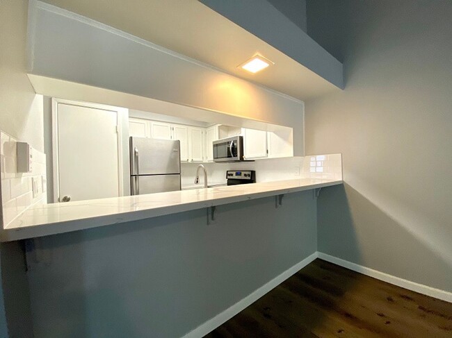 Building Photo - Beautifully Renovated One Bedroom Napa Condo