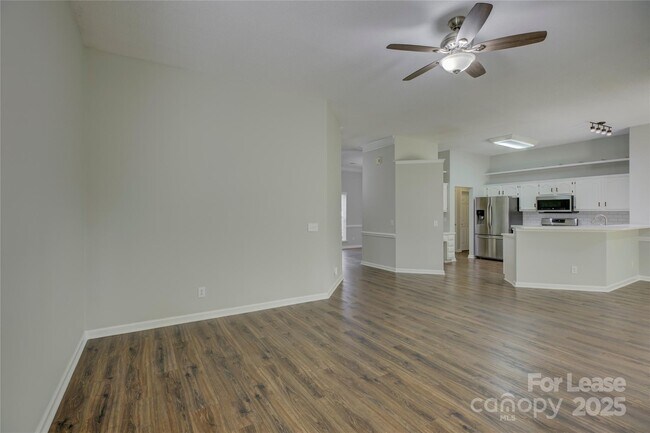 Building Photo - 7017 Scuppernong Ct