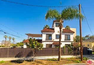 Building Photo - 3541 5th St