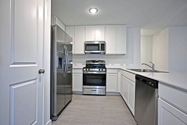 Building Photo - 350 Kayden Ct