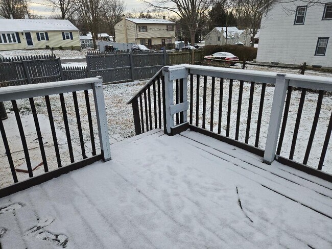 Building Photo - 324 Garden Ave