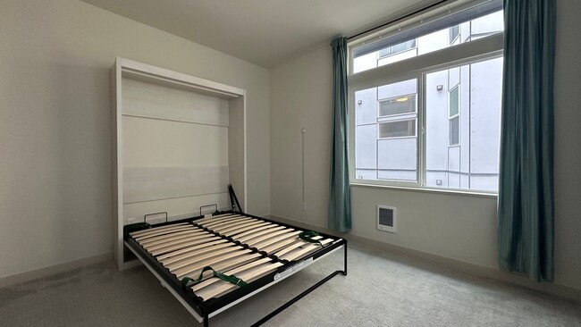 Building Photo - 1803 20th Ave