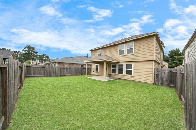 Building Photo - 9914 Swallow Dr