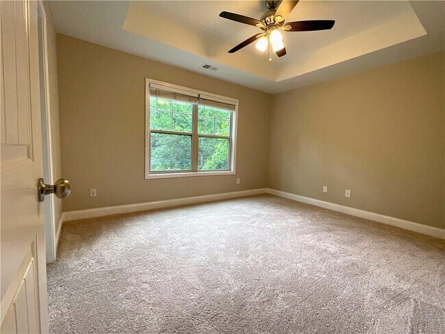 Building Photo - 5350 Tomahawk Terrace