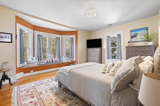 Building Photo - 201 Savin Hill Ave