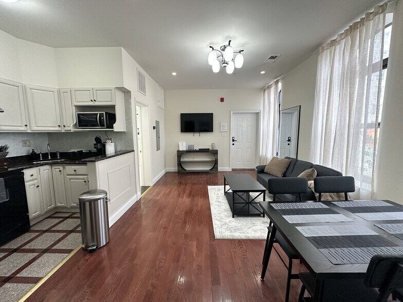 Primary Photo - 207 N 11th St