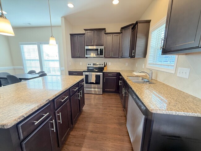 Building Photo - 15 Old Montague Way