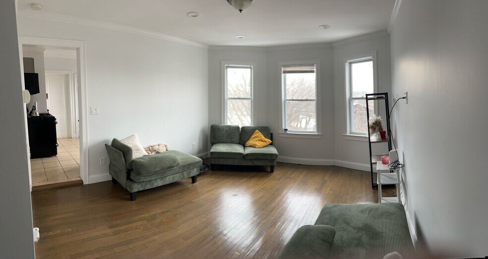 Living Space - 39 Glen Rd